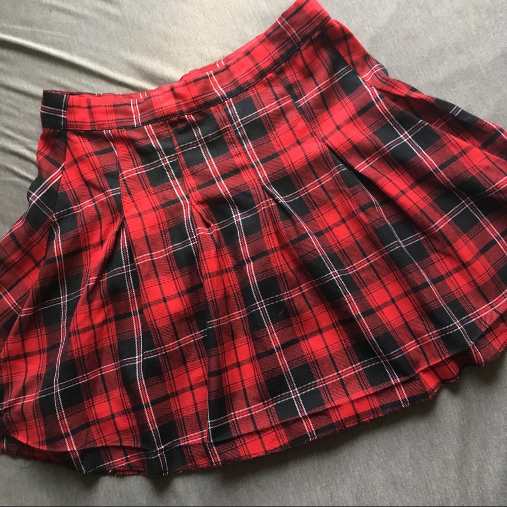 Red Plaid Pleated Mini Skirt